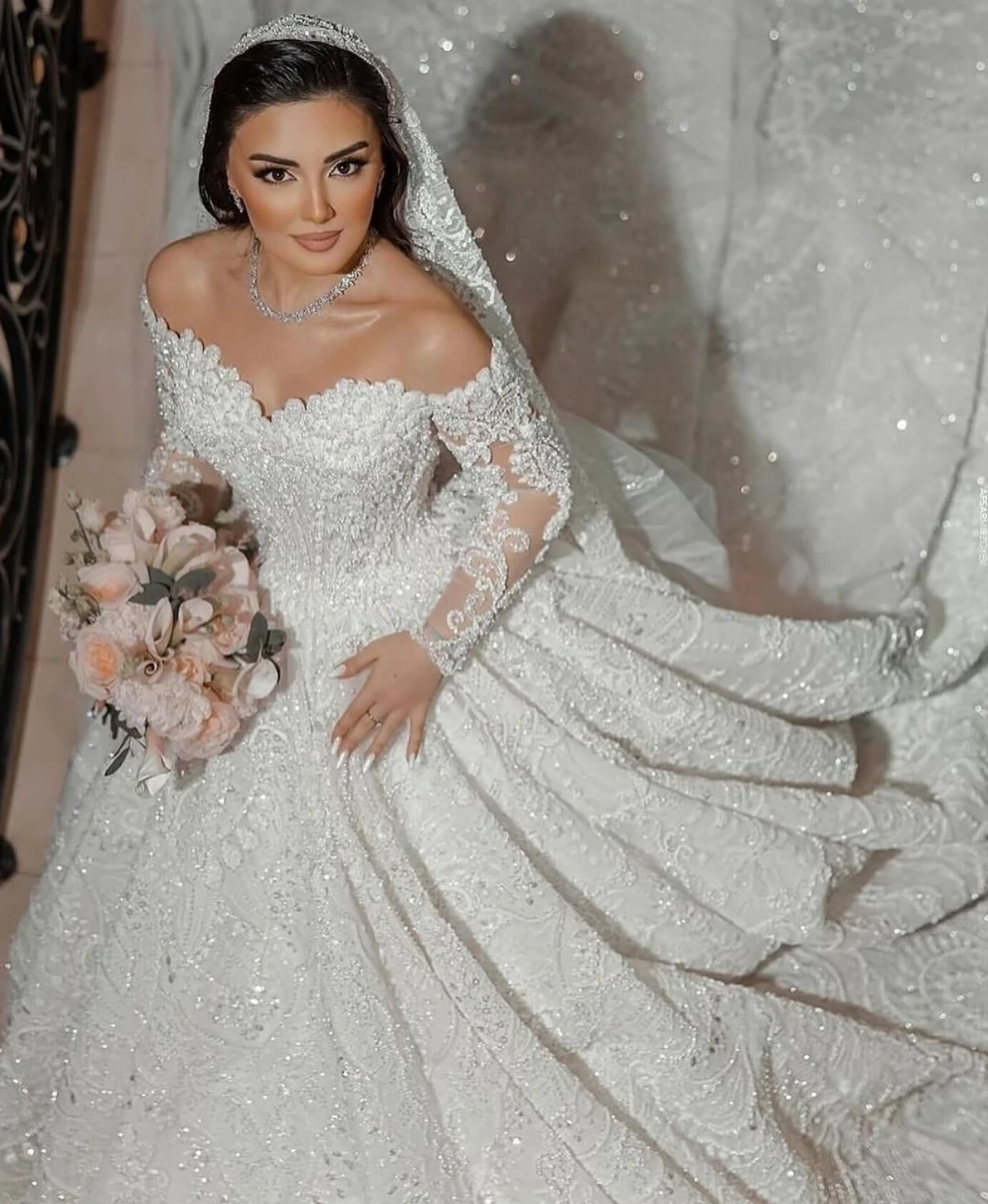 ที่กําหนดเองหรูหราชุดแต่งงาน Organza เย็บปักถักร้อยลูกปัดเจ้าหญิง Ballgown O-คอชุดเจ้าสาว Vestido de novia 2025
