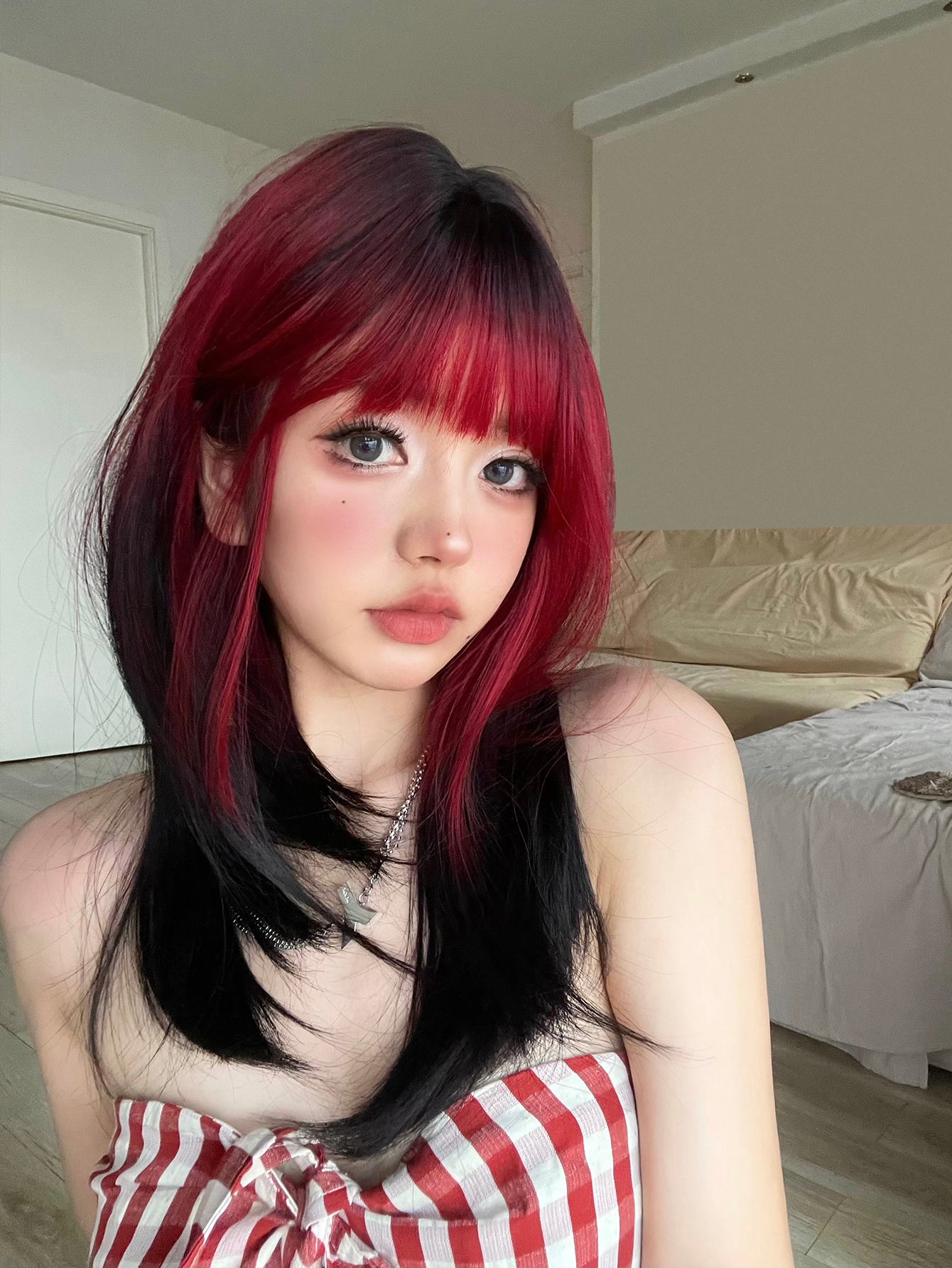 フリンジ付き合成かつら,女性用,20インチ,ミディアム,ナチュラル,ストレートヘア,黒,赤,グラデーション,日常使用,パーティー,耐熱性