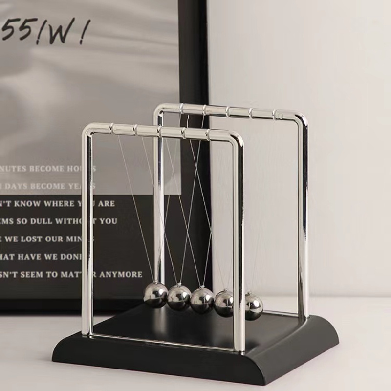 Sfere di equilibrio a pendolo di Newton: elegante arredamento da scrivania e giocattolo dinamico educativo per ufficio e casa