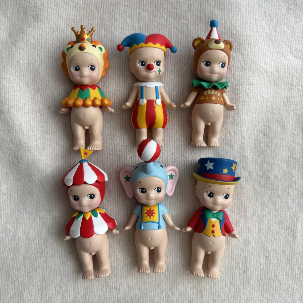 Мини-фигурка Sonny Angel, цирковая серия 2019, без коробки, без сумки, слепая коробка, клоун, медведь, слон, цирковая палатка, шелковая шляпа, кролик SAS65602