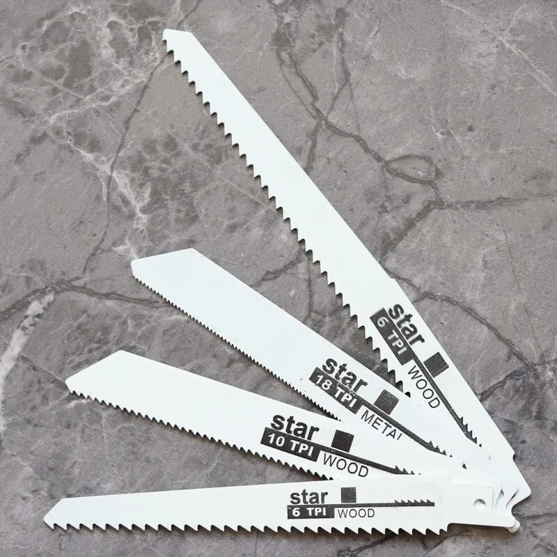 4pcs Reciprocating Saw Blade, Universal Woodworking and Metal Cutting, for DIY and Professional Use, Coarse and Fine Teeth