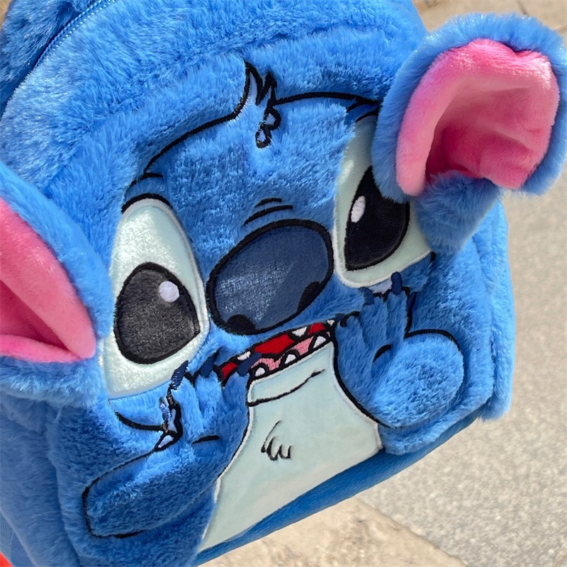 Disney Stitch Plush กระเป๋าเป้สะพายหลัง Ins ญี่ปุ่นการ์ตูนตลกกระเป๋านักเรียนขนาดใหญ่กระเป๋าเป้สะพายหลังนักเรียนโรงเรียนอนุบาลกระเป๋าของขวัญเด็ก