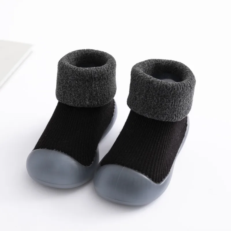 Yibubu รองเท้าเด็กในร่ม Soft Soled ลื่นรองเท้าเด็กวัยหัดเดินเหมาะสําหรับฤดูใบไม้ร่วงและฤดูหนาวแฟชั่นน่ารักถุงเท้ารองเท้า