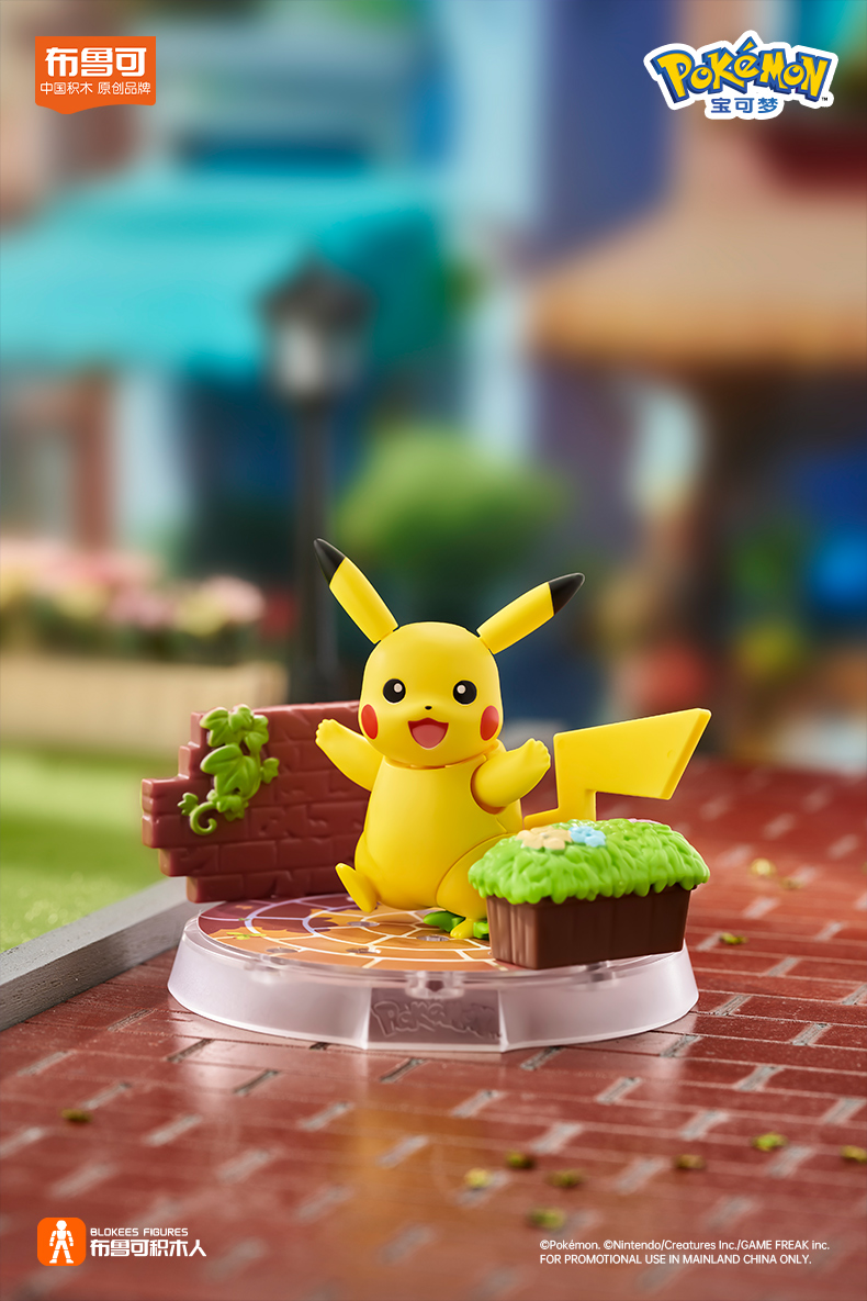 BLOKEES Original POKEMON Building Blocks Pikachu Charmander Psyduck Sprigatito Eevee Lucario Pokémon Action Figure ของเล่นของขวัญ