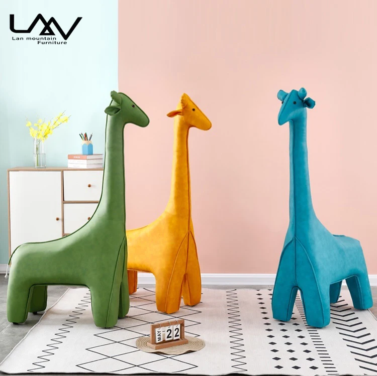 Venda quente sala de estar couro dos desenhos animados fezes crianças girafa forma animal otomano fezes macias