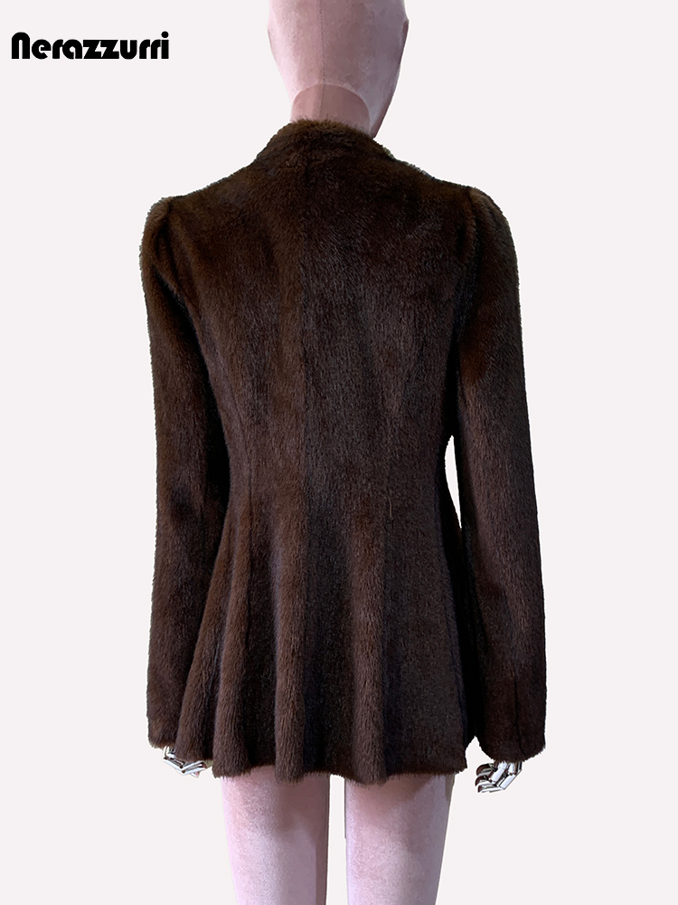 Nerazzurri ฤดูหนาวสั้นสีน้ําตาลหนานุ่มติดตั้ง Faux Mink Fur Coat ผู้หญิงเดี่ยวปุ่ม Elegant Luxury Chic Fluffy Jacket