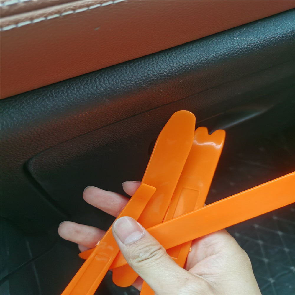 ใหม่ 4 ชิ้น Auto Car แผงวิทยุประตูคลิป Trim Dash สําหรับ Volkswagen VW POLO cc Tiguan Passat B5 B6 B7 Golf MK6 Jetta MK5 MK6