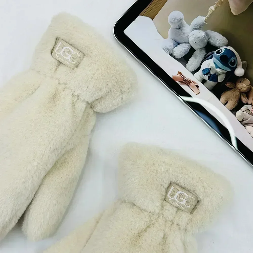 Invierno nuevo Simple Color sólido grueso felpa guantes cálidos estudiantes moda lindo todo guantes fríos