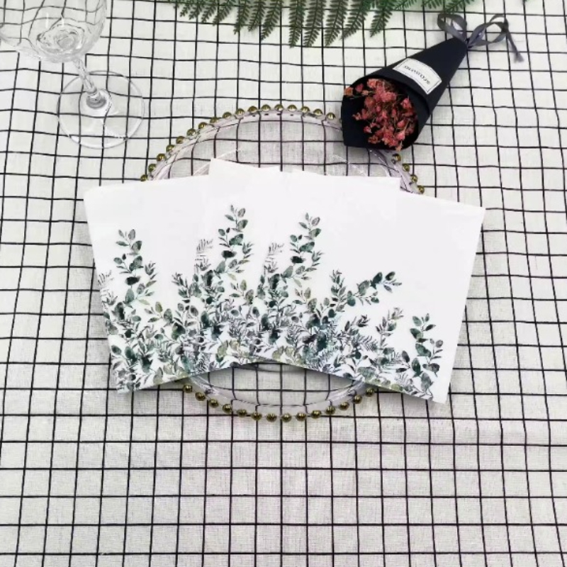 Serviette imprimée colorée feuille verte Restaurant occidental papier de pâte de bois décoratif papier vierge jetable 20 pièces/pac 33*33 cm 2 plis