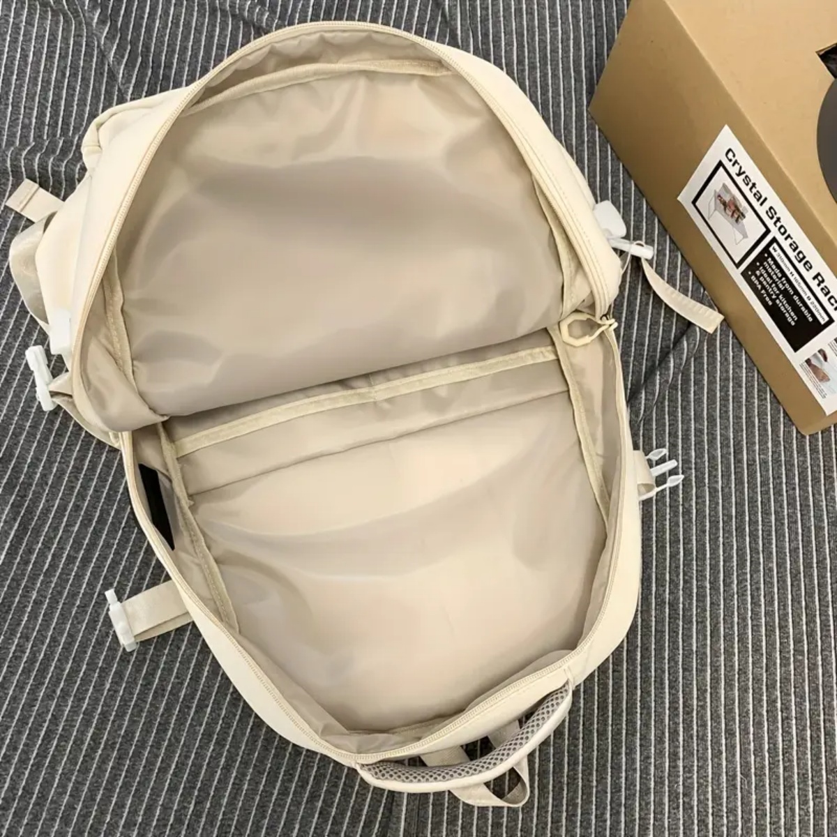 중고등학생을 위한 Ticabear 대용량 백팩 - 다양한 수납공간, 조절 가능한 스트랩이 있는 견고한 원단