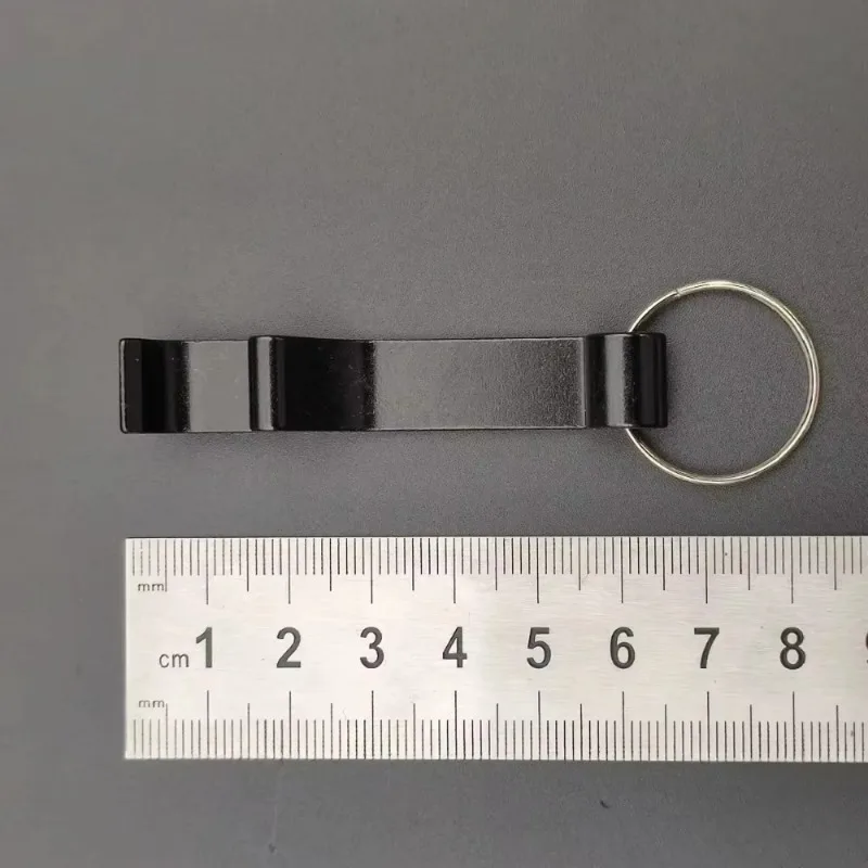 カスタムカラーボトルオープナーキーホルダー金属ビールキッチン飲料缶キーリングブランク DIY 人格男性女性ギフトかわいいキーチェーン