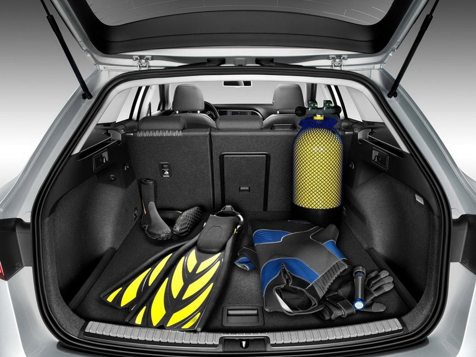 2x Seat Leon MK2 ハッチバック 2005-12 テールゲート ブーツ トランク ガス ストラット サポート リフター