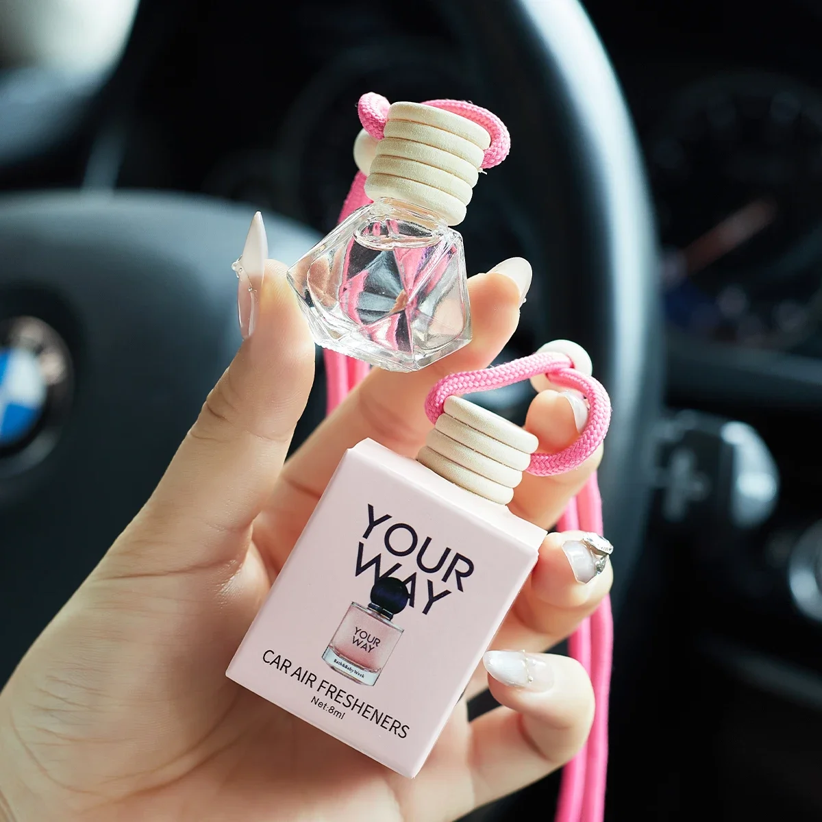 Perfumy samochodowe, zapach samochodowy używany jako akcesoria do wnętrza samochodu, długotrwały odświeżacz powietrza do samochodu, utrzymuje świeżość i elegancję.