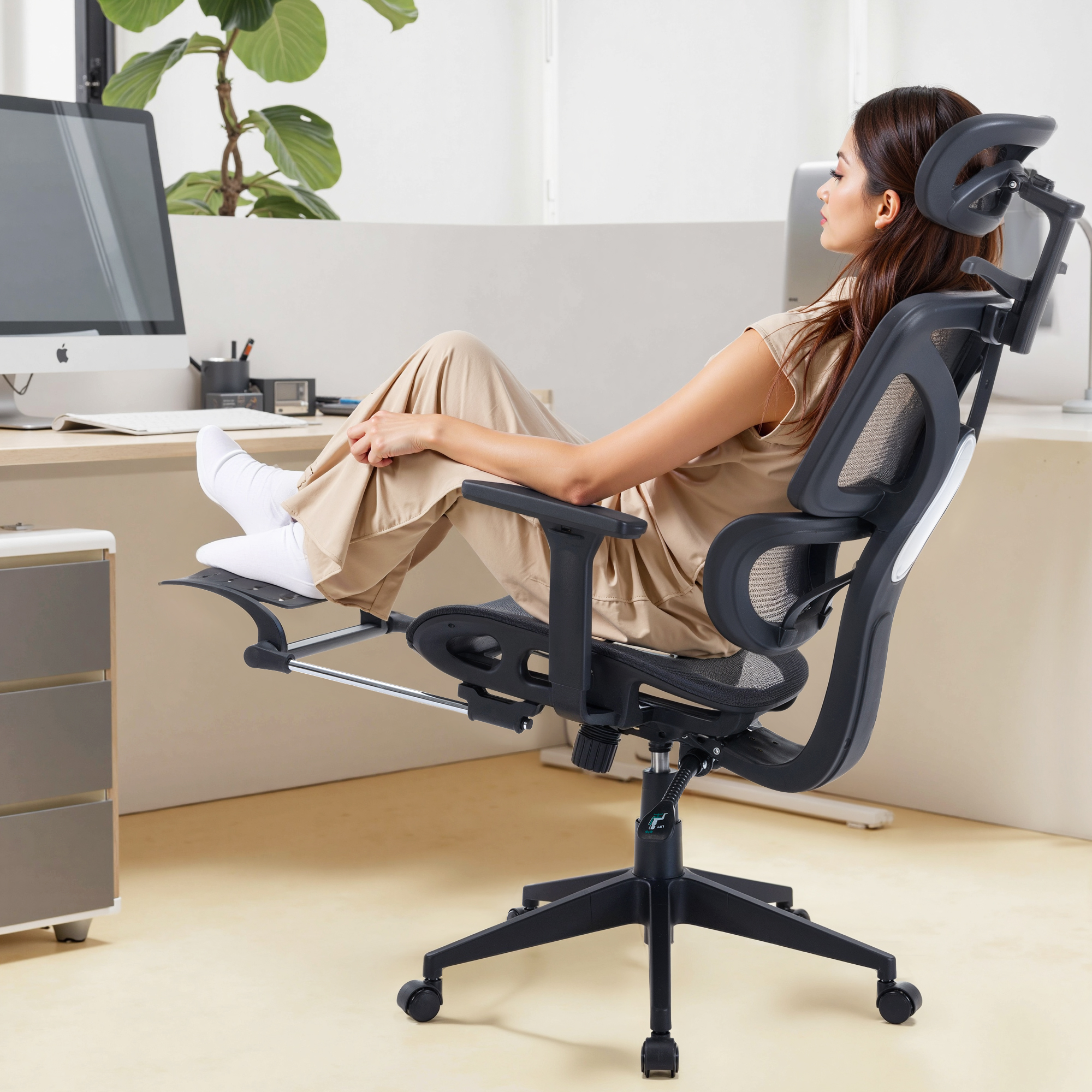 VECELO Ergonomic Office Chair Adjustable Lumbar Support Black Office Mesh Chair with Padded Arms Headrest Footrest