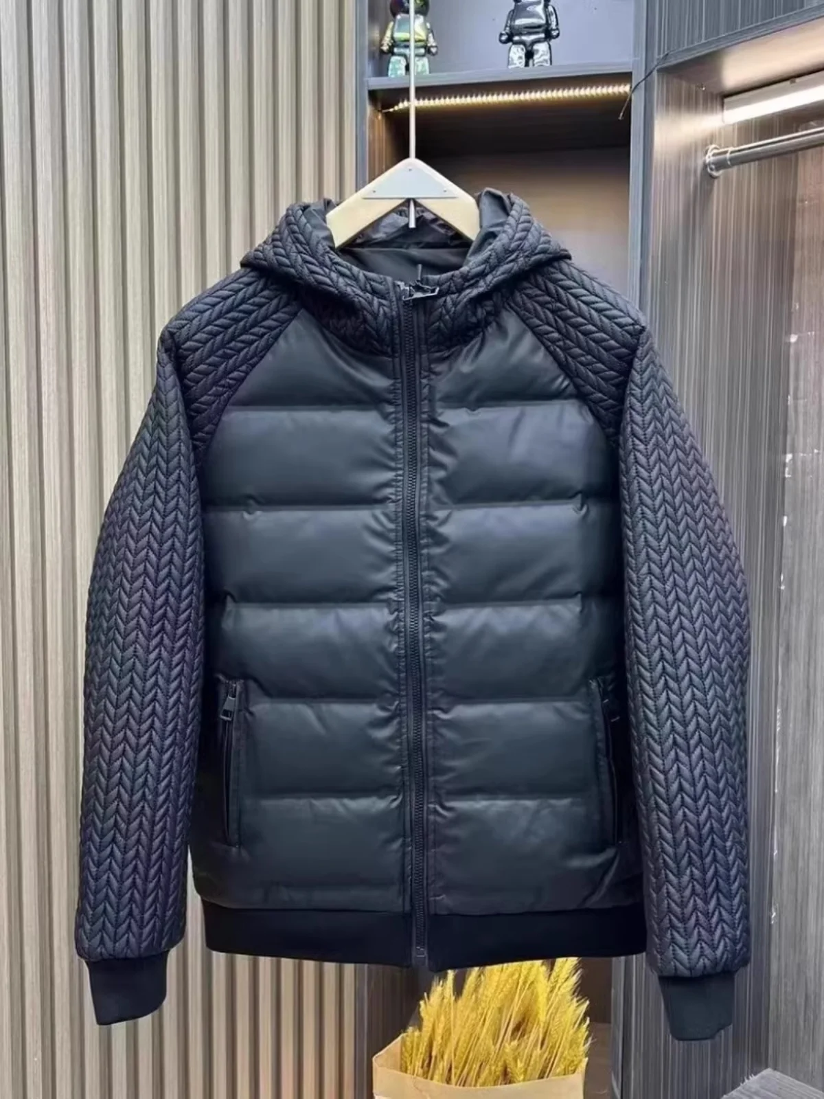 Jaqueta Masculina de Aodão Casual para Outono Inverno Nova Moda Versátil Estilo Hong Kong com Capuz Aquecida em Fibra de Po...