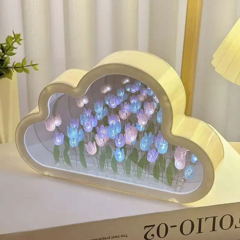 Tulipán nube mar de flores luz nocturna hecha a mano luz creativa atmósfera luz transparente Qixi amantes regalo decoración de escritorio