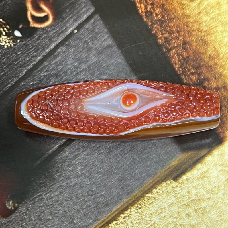 Tibetan High-Oil Coated Pulp Arhat Eye Tibet Beads Size:56*28mm Clear Weathering