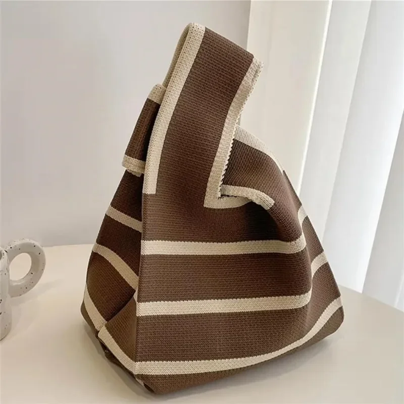 Vrouwen handgemaakte gebreide kleine handtas Casual polstas Veelzijdige shopper Mini draagtas Student herbruikbare schoudertas Dagelijks gebruik