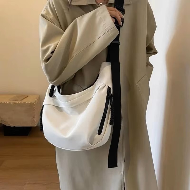 2025 Nowa moda letnia duża pojemność Casual Nylonowa damska torba na ramię Koreańska torba Hobos Młodzieżowa torba na ramię Crossbody
