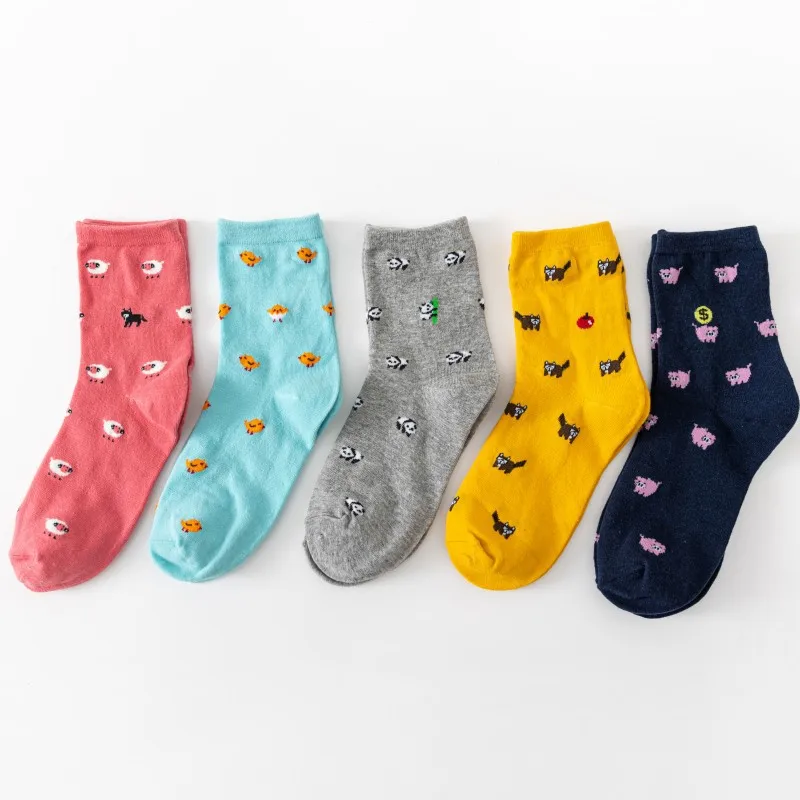 5 pares de calcetines de tubo medio con estampado de gato para mujer, patrones de dibujos animados multicolores a la moda, calcetines informales transpirables suaves y cómodos