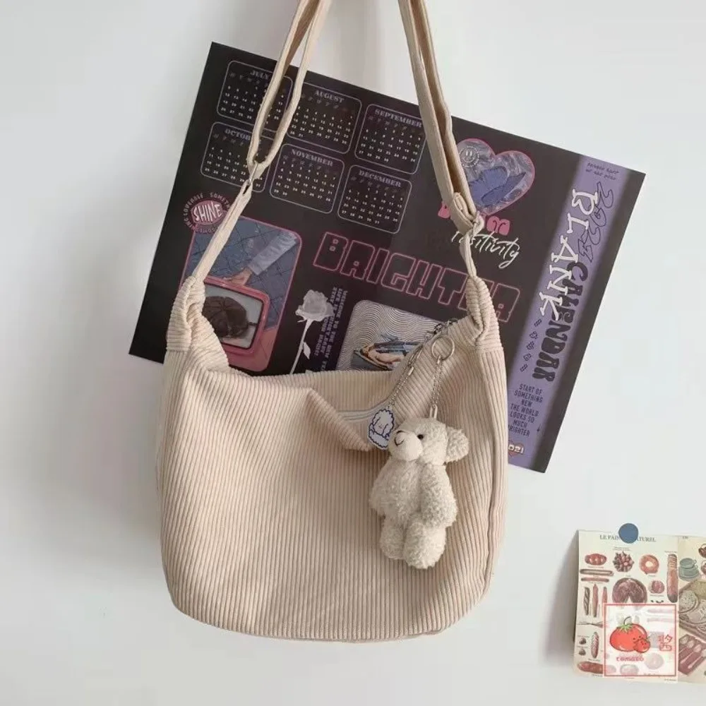 Jednokolorowa sztruksowa torba na ramię Moda koreańska codzienna torba na ramię Duża pojemność Torebka w stylu casual Damska torba na ramię