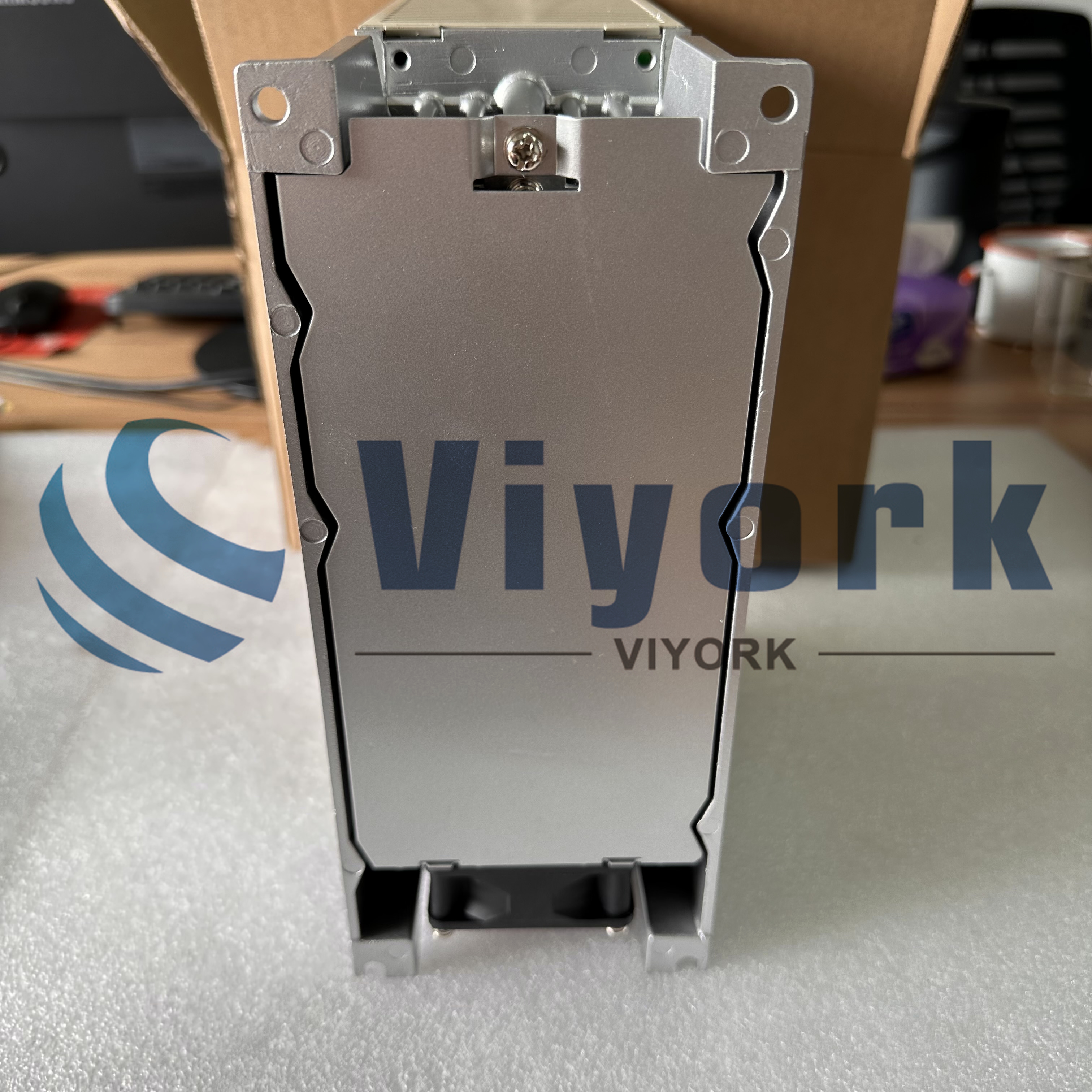 SGDB-05VN SERVO DRIVE 200-230VAC 50/60HZ 5AMP NUEVO