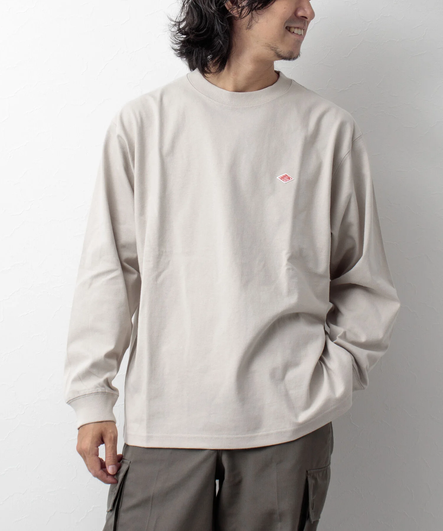 秋輸出日本スタイルクラシックファッション固体シンプルなルーズ長袖コットン Tシャツトップマン小さなアイコン刺繍 Tシャツ