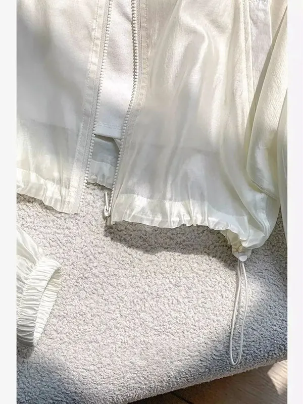 Jaqueta Fena Curta de Proteção Solar com Design de Verão, Sensação Leve, com Cordão na Cintura, Corta-Vento e Cardigã Aberto