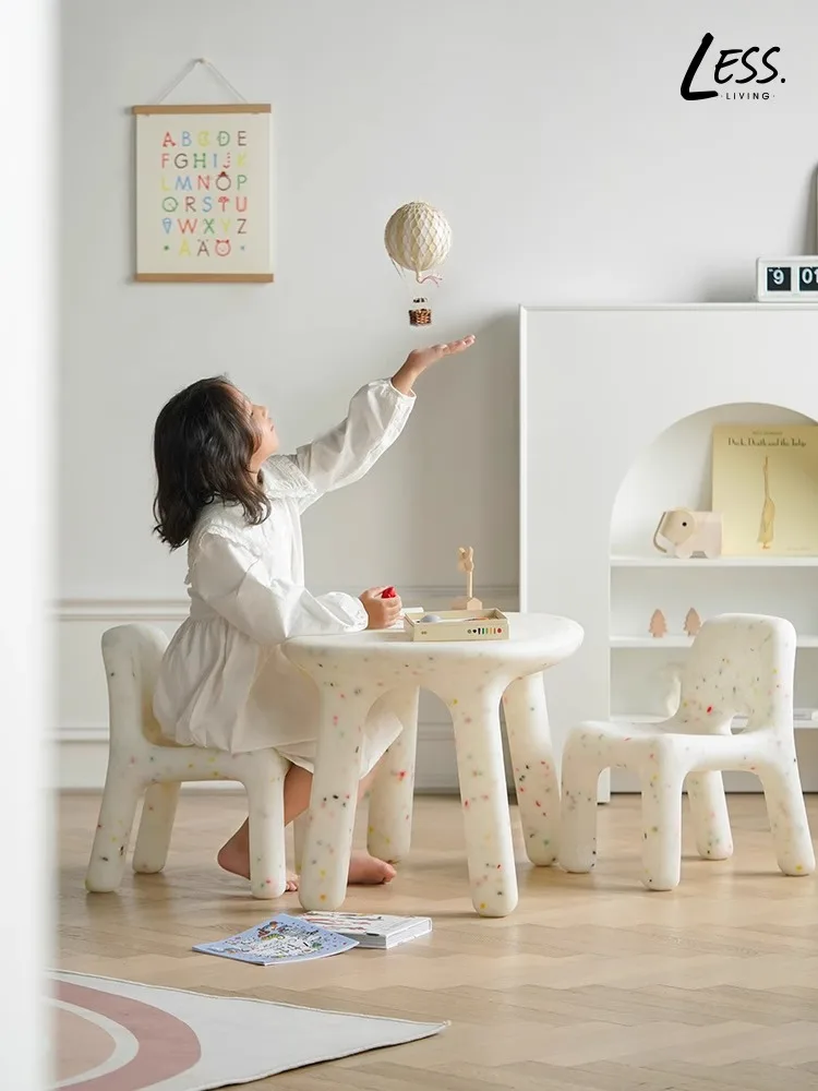 Mesa y sillas de estudio para niños pequeños, taburete de plástico para jardín de infantes, banco pequeño resistente y duradero