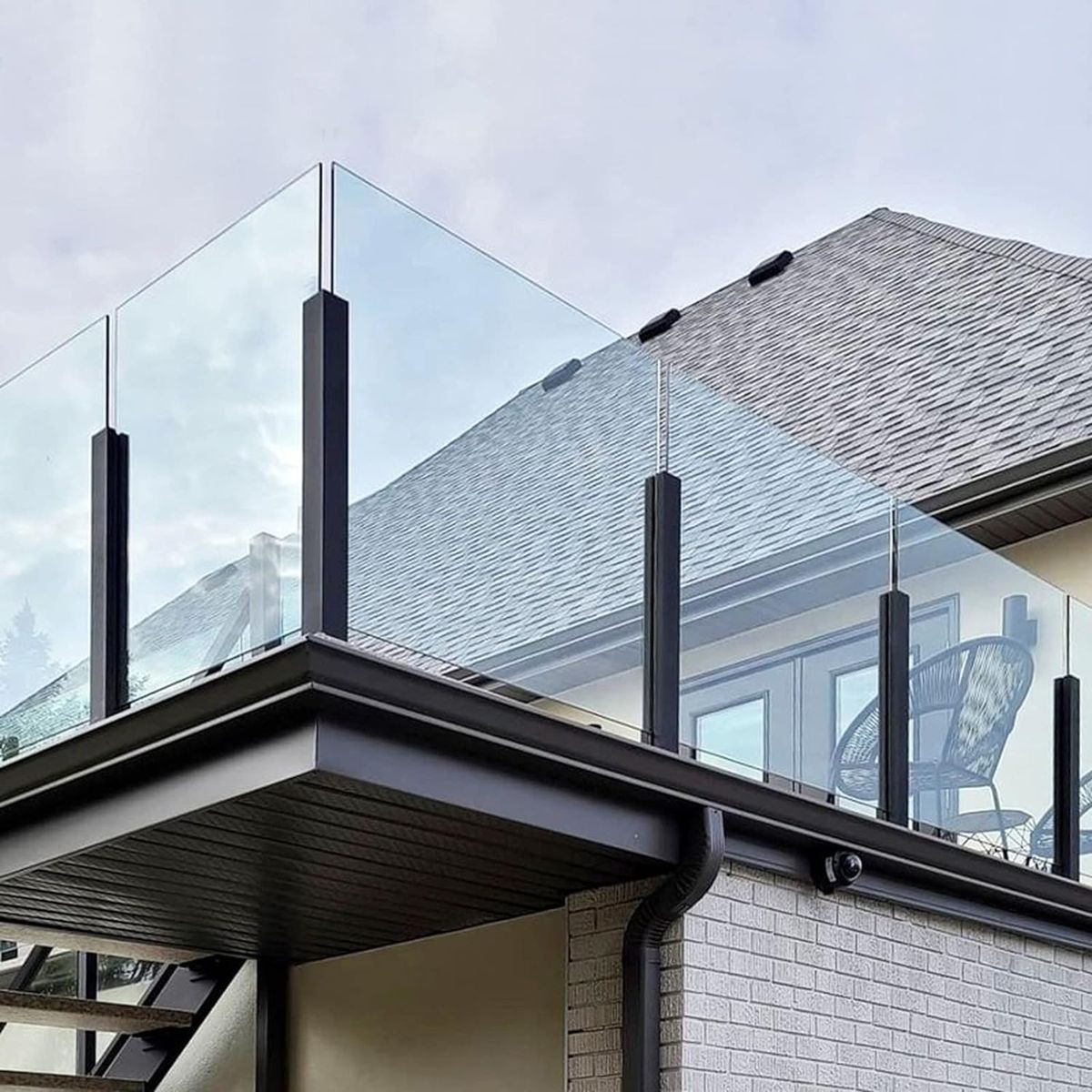 Residential Villa Indoor Fence Handrails Easy To Install Custom Aluminum Glass Railing with Laminated Glass Balcony Balustrades