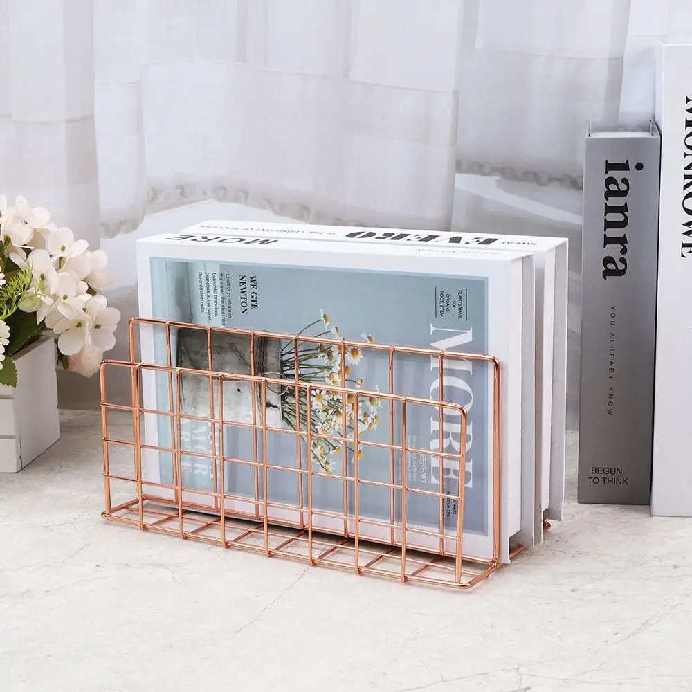 Multicolor Iron Bookshelf Multi-porpose 3 Compartments Book Rack Iron Art Installation Free Magazine Organiser Shelf