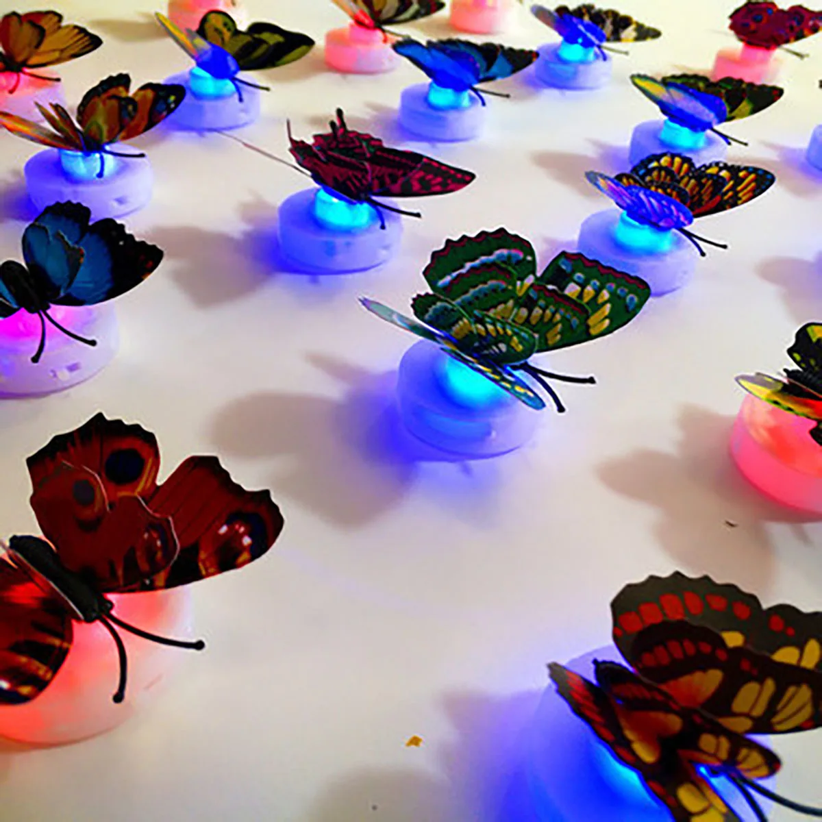 10 個 3D LED 蝶の装飾ナイトライトステッカーシングルとダブルウォールライト庭の裏庭の芝生パーティーお祝いパーティー