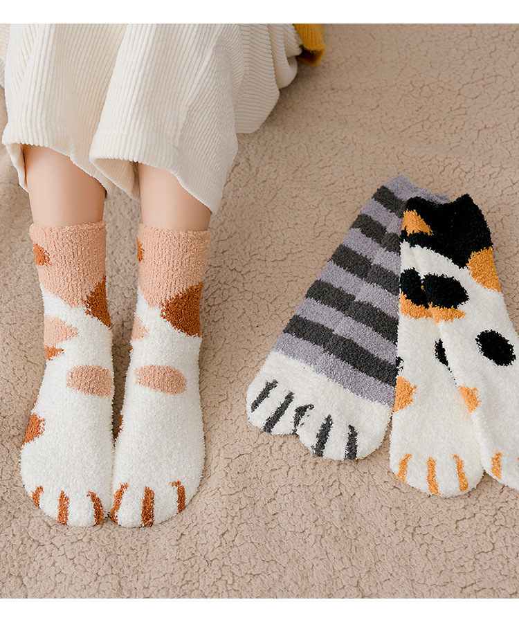 Calcetines de terciopelo Coral para otoño e invierno, bonitos calcetines con garra de gato para mujeres, niños y niñas, calcetines gruesos de tubo medio para dormir, calcetines para el suelo del hogar