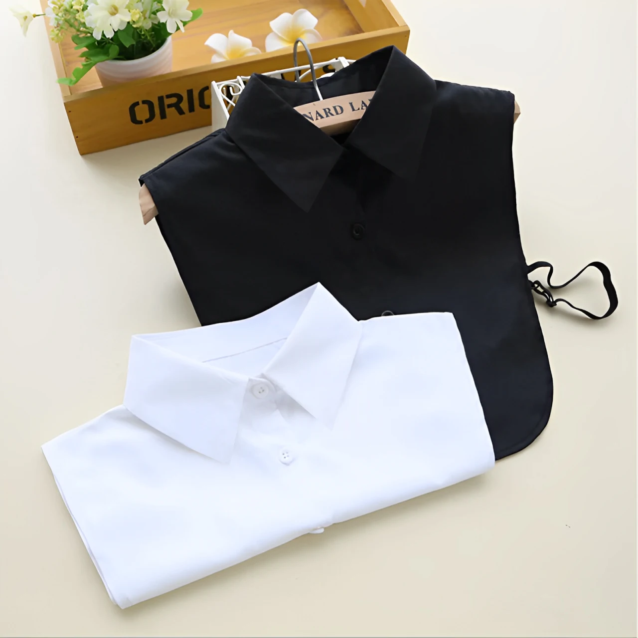 Mujer primavera otoño Color sólido negro blanco Vertical pequeño cuello abatible camisa versátil jersey moda cuello falso