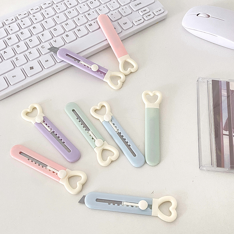 Kawaii Liebe Herz Allzweckmesser Papierschneider Tasche Mini Messer Sicherheitsbox Cutter Umschlagöffner Nachfüllbares koreanisches Briefpapier