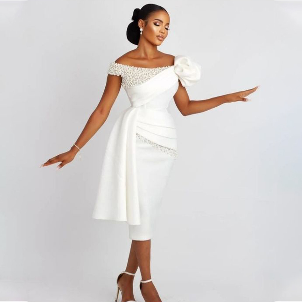 Robe de mariée fourreau/colonne courte, épaules dénudées, perles, robe de luxe pour mariée, drapée blanche, longueur thé