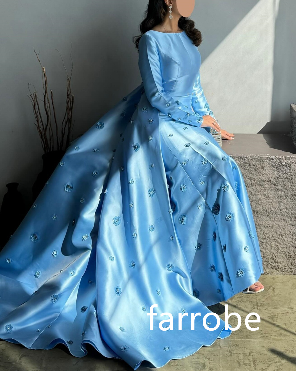 Maßgeschneiderte formelle Plissee-Blumen-Meerjungfrau-Midikleider mit O-Ausschnitt, maßgeschneiderte Anlasskleider, klassisch, exquisit, moderner Stil, Pastrol Unise