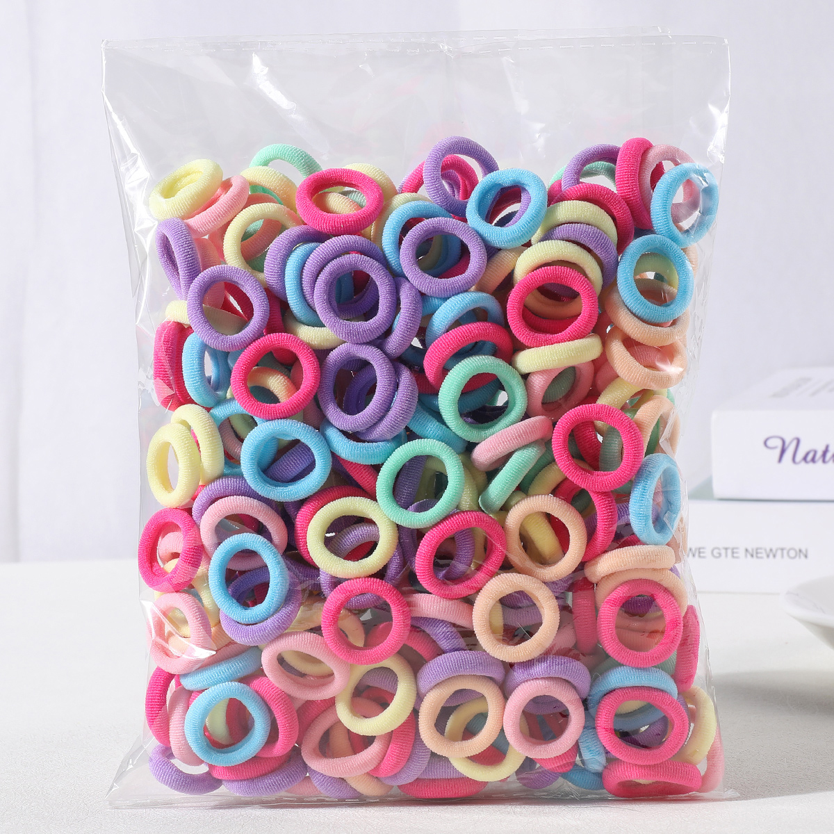 100PCS Colorato Basic Nylon Ealstic Legami Dei Capelli per le Ragazze Dei Bambini Coda di Cavallo Tenere Scrunchie Elastico Per Bambini Accessori Per Capelli di Base