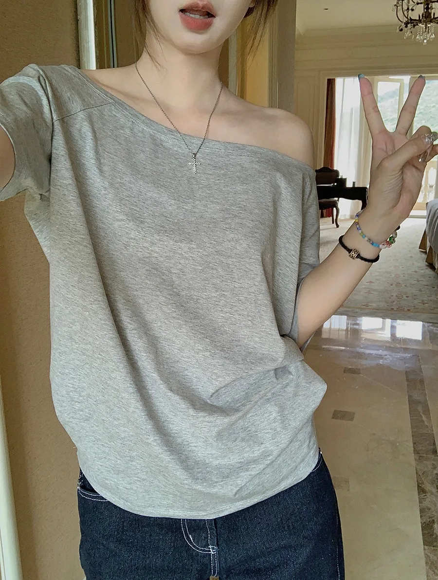 T-shirt da donna Solid Simple Summer Casual Cleanfit manica corta All-match Giovani ragazze Streetwear Y2k Top vestiti estetici Ins