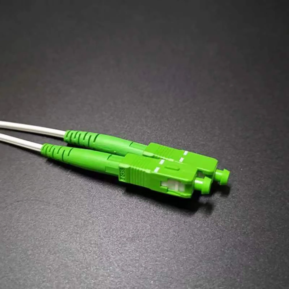 Cavo in fibra ottica per interni Cavo patch cord FTTH SC/APC a SC/APC Cavo in fibra ottica monomodale con filo bianco all'ingrosso
