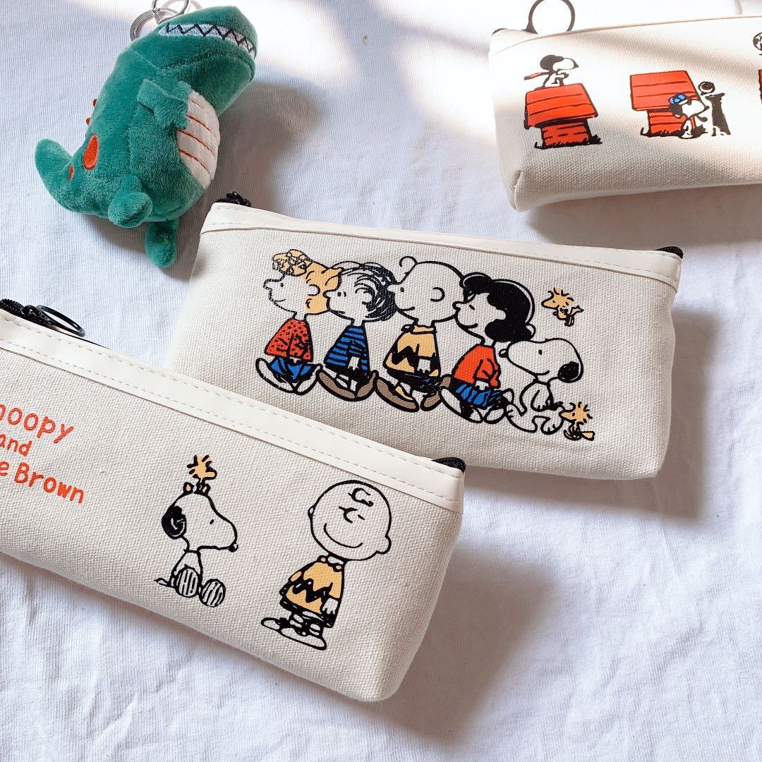 Piórnik płócienny Snoopy Cartoon śliczne pudełko na artykuły biurowe na zamek błyskawiczny torba do przechowywania o dużej pojemności chłopiec dziewczyna studenci przybory szkolne prezent