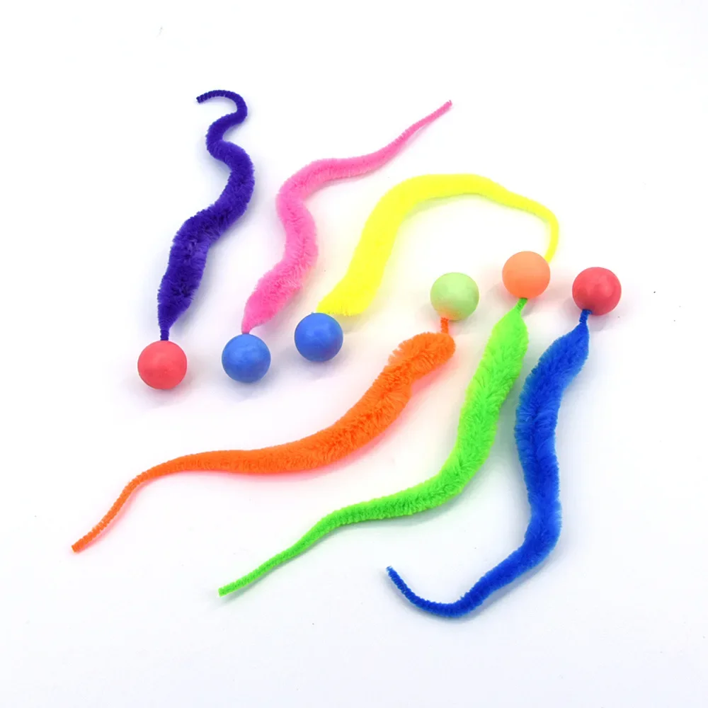แมวของเล่นแบบโต้ตอบ Tickle Cat สีสัน Bouncing Ball อุปกรณ์สําหรับสัตว์เลี้ยงปริศนา Teasing ในร่มแมวหนอน Caterpillar ของเล่นยืดหยุ่น
