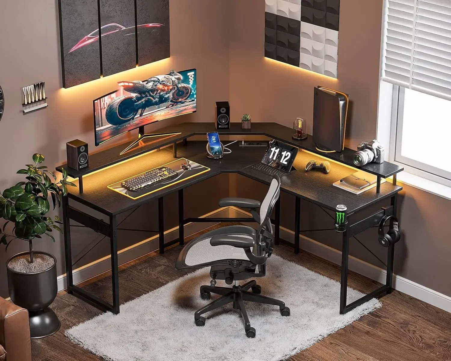 Mesa Gaming con LED, Escritorio Gaming con Enchufes y Puertos USB, Mesa Escritorio Gaming con Soporte para Monitor