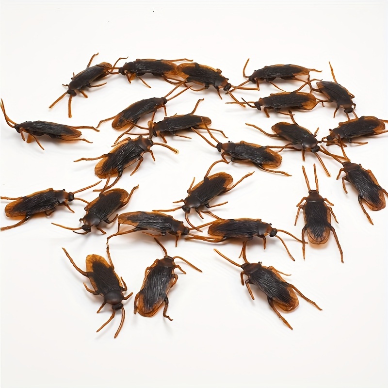 50 pz Insetti Realistici Giocattolo Divertente Scarafaggio Finto Novità Insetti Scherzo di Halloween Simulazione Ingannevole Disgusting Spaventoso Forniture Per Feste
