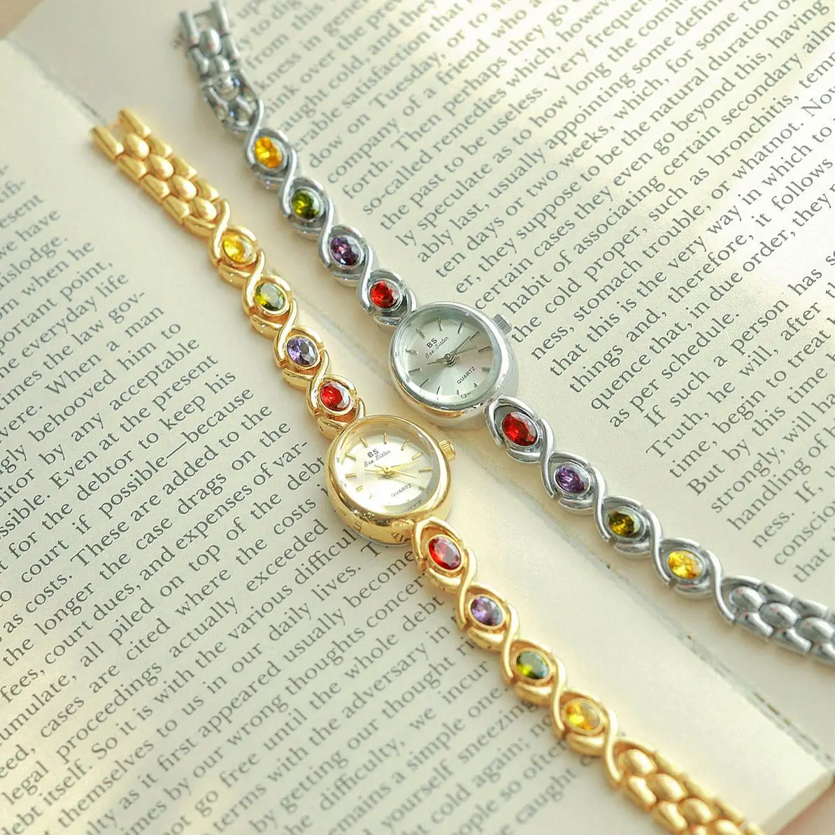Reloj UTHAI V43 para mujer, marca de lujo ligera, pulsera Retro ovalada de arcoíris, reloj de cuarzo resistente al agua a la moda para mujer