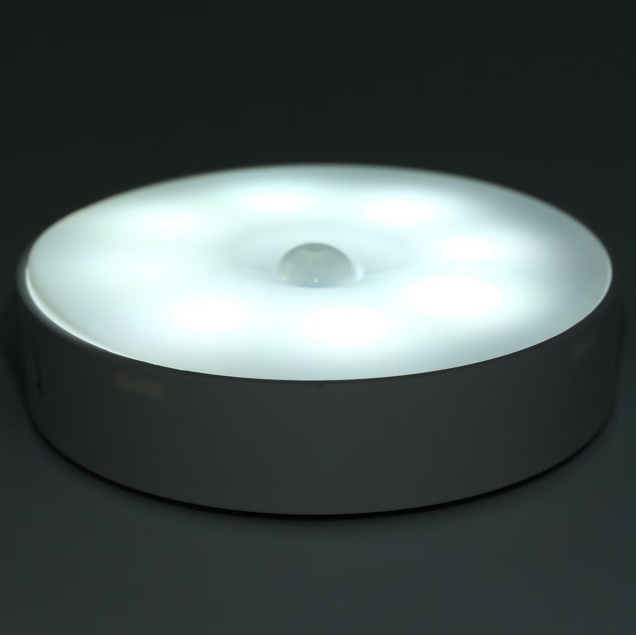 USB charging LED night light - energy-saving low power can be used safely in any room