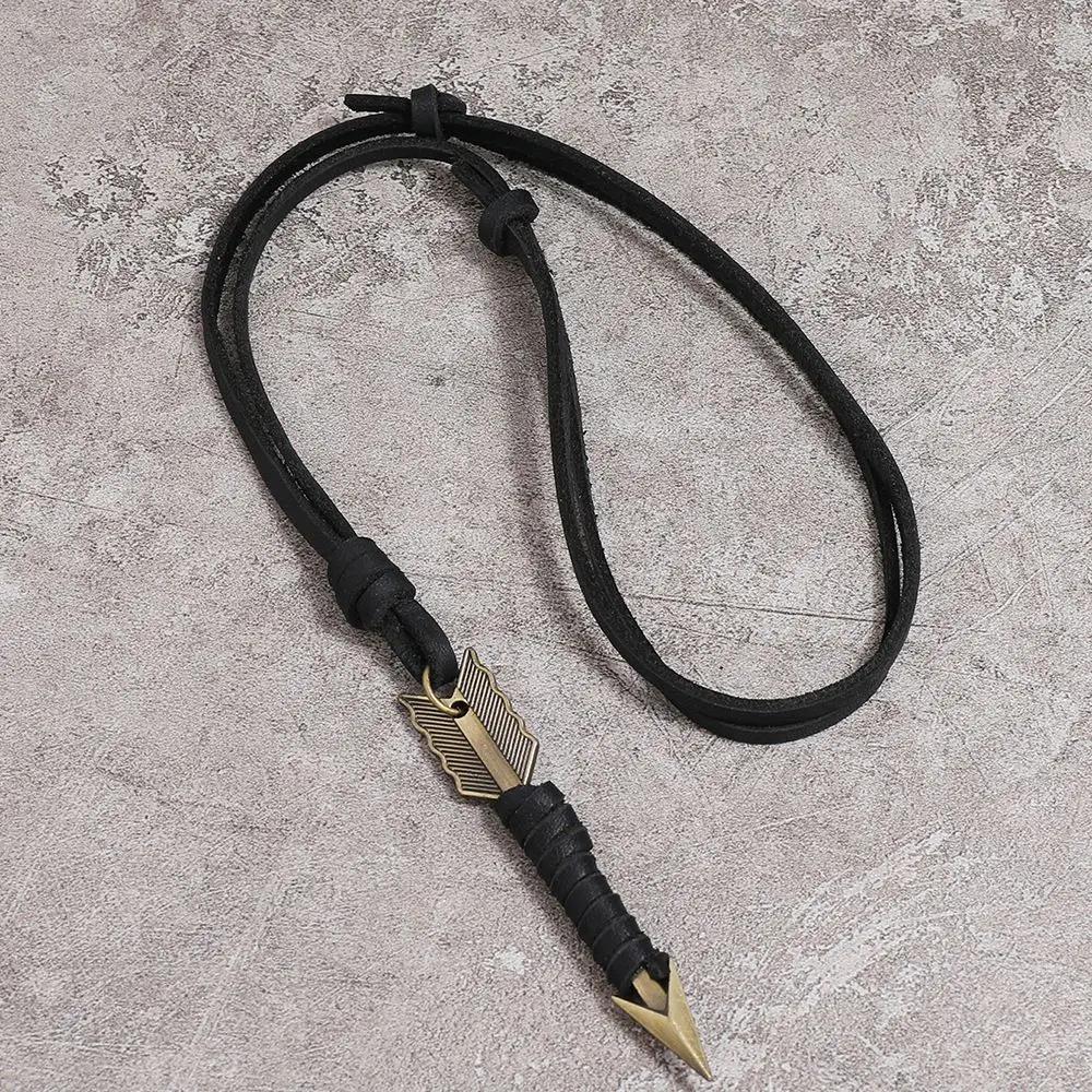 Cadena de flecha EDC para exteriores, collar Retro con calavera, cuerda de cuero