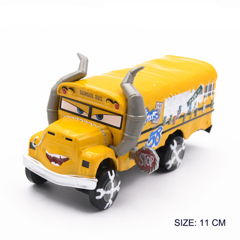 Disney pixar carros 2 3 relâmpago mcqueen corrida div frigter miss trator frank 1:55 diecast liga de metal modelo carro para o miúdo presente de natal