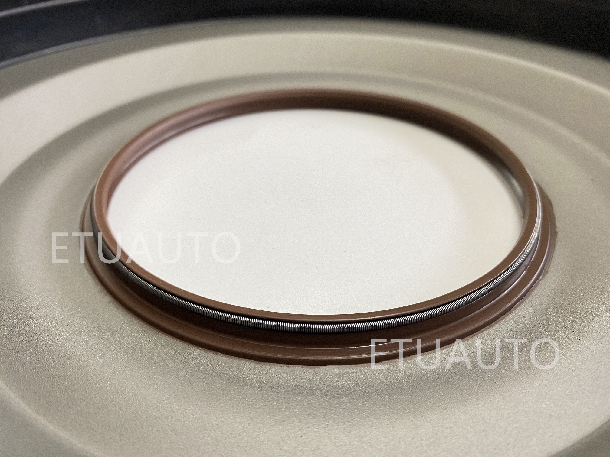 フォード 6DCT450 MPS6 ランドローバーボルボ自動パワーシフトギアボックスオイルシールカバー 31256729 31256845 1684808