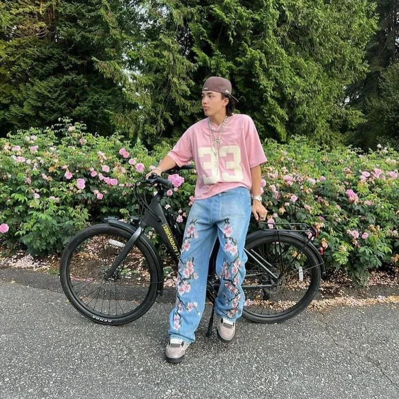 男性と女性のためのy2kバギージーンズ,原宿,ヴィンテージ,桜の刺embroidery,高品質,ストリートウェア,ヒップホップ,ゴシック,ワイドレッグ